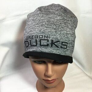 Oregon Ducks Top Of The World Grey Skull/Beanie Cap EUC